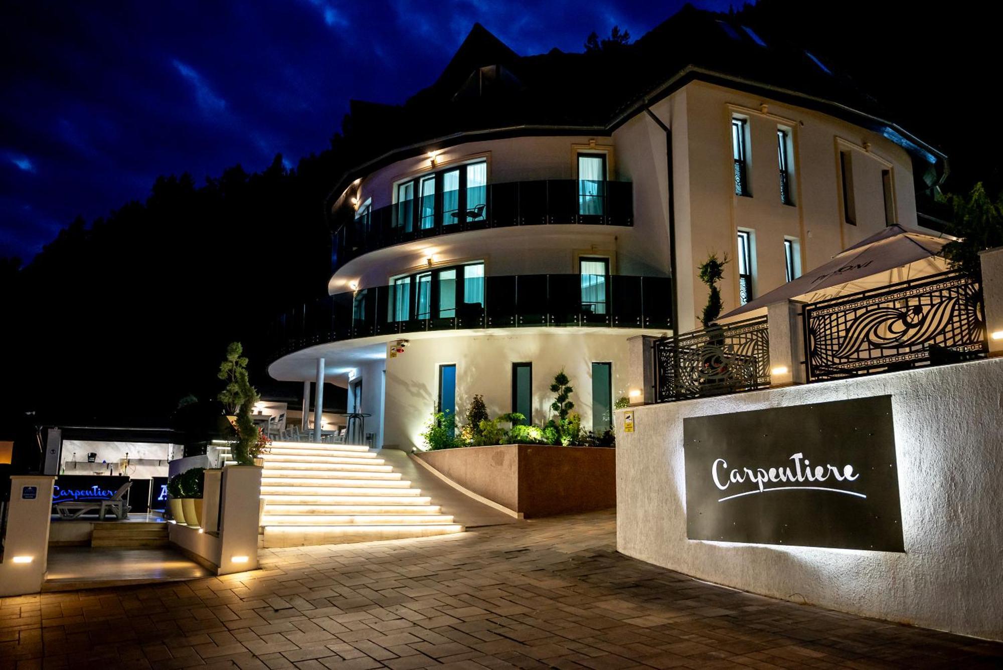 Carpentiere Arena Hotel Rasinari Exterior photo